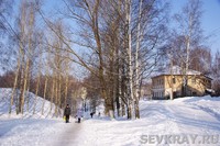 Романовский кремль в строительной осаде