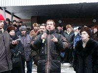 Митинговать надо на Горбатом мосту